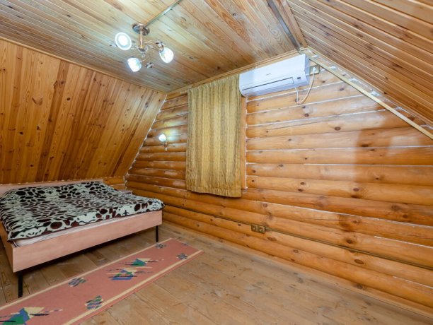 Коттедж №9 трехкомнатный, база отдыха «Маричка», Кирилловка. Фото 14