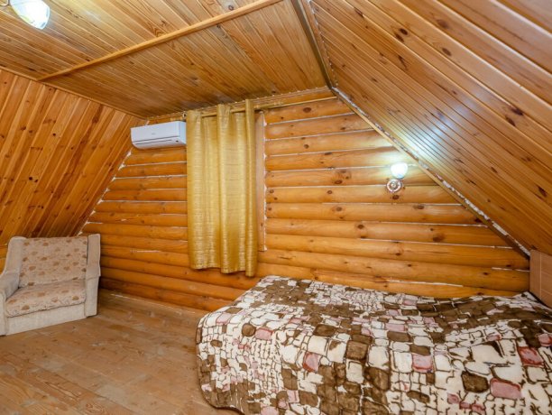 Коттедж №9 трехкомнатный, база отдыха «Маричка», Кирилловка. Фото 3