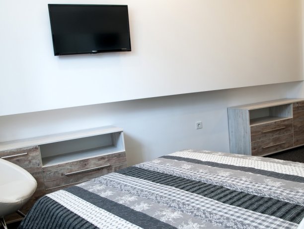 Стандарт улучшенный с отдельними кроватями однокомнатный, гостиница «Lviv hotel "Sacvoyage"», Львов. Фото 4