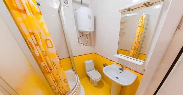 Коттедж №7 двухкомнатный, база отдыха «Фрегат», Кирилловка. Фото 4