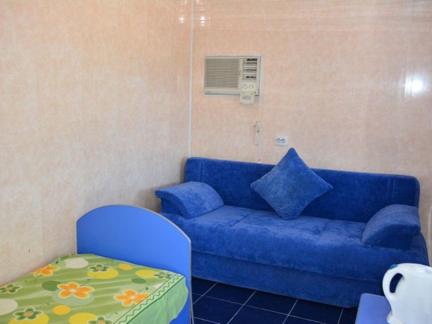 Домик №12 однокомнатный, база отдыха «Фрегат», Кирилловка. Фото 10