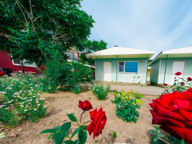 Домик №18 однокомнатный, база отдыха «Фрегат», Кирилловка. Фото 3