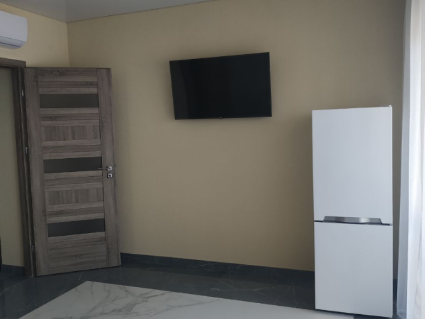 Люкс №1 (2 кот) двухкомнатный, база отдыха «Альфа», Кирилловка. Фото 1