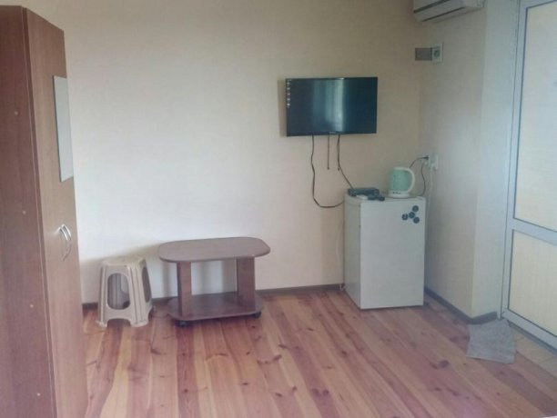 Полулюкс №1 (1 корп) однокомнатный, база отдыха «Золотое Руно», Кирилловка. Фото 1