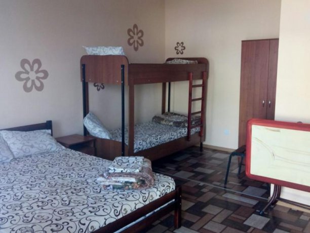 Люкс №1 (2 корп) однокомнатный, база отдыха «Золотое Руно», Кирилловка. Фото 2