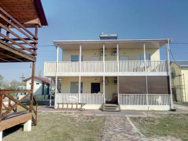 Люкс №3 (3 корп) однокомнатный, база отдыха «Золотое Руно», Кирилловка. Фото 1