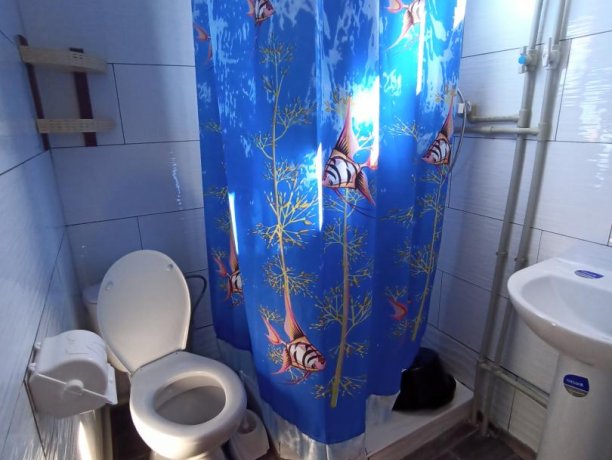 Люкс №5 VIP однокомнатный, база отдыха «Золотое Руно», Кирилловка. Фото 3