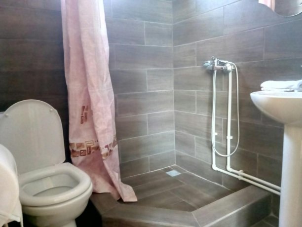 Коттедж №3 однокомнатный, база отдыха «Золотое Руно», Кирилловка. Фото 7