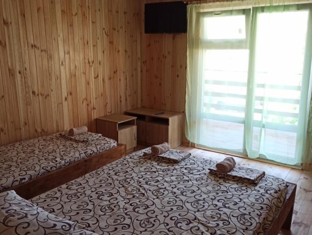 Коттедж №16 однокомнатный, база отдыха «Золотое Руно», Кирилловка. Фото 3