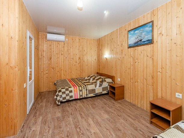 Люкс 4х-местный однокомнатный, гостевой дом «ГД "Триумф"», Кирилловка. Фото 2