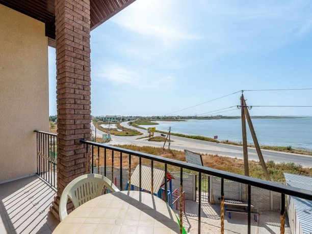 Люкс 2-х местный однокомнатный, база отдыха «Смальта», Кирилловка. Фото 5