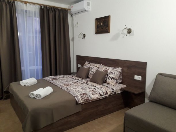 Полулюкс №3 однокомнатный, гостевой дом «ПоллиАнна», Кирилловка. Фото 3