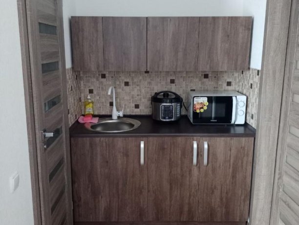 Люкс №5 двухкомнатный, гостевой дом «ПоллиАнна», Кирилловка. Фото 6