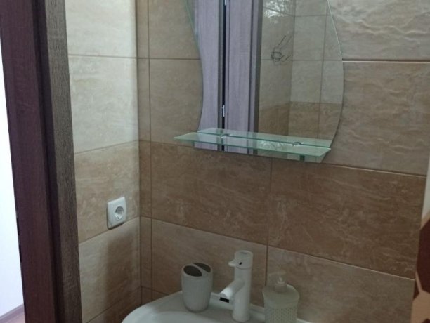 Полулюкс №6 однокомнатный, гостевой дом «ПоллиАнна», Кирилловка. Фото 3