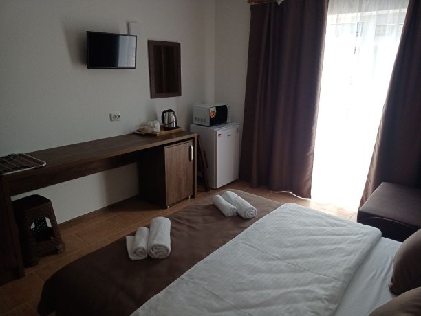 Полулюкс №7 однокомнатный, гостевой дом «ПоллиАнна», Кирилловка. Фото 2