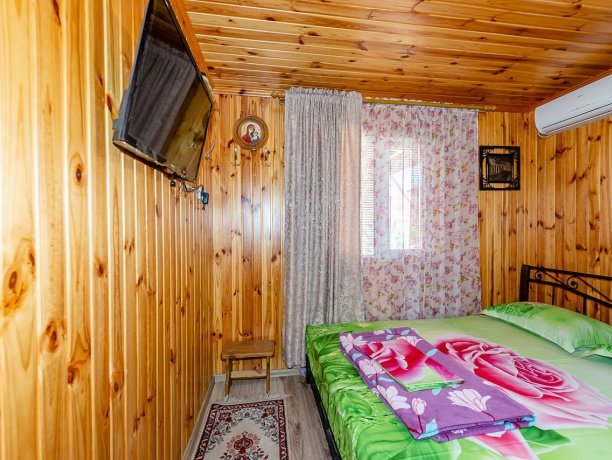 Коттедж №1 Люкс 4х местный одноэтажный трехкомнатный, база отдыха «ЛенСити», Кирилловка. Фото 3