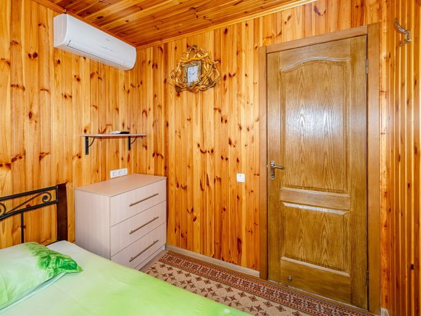 Коттедж №2 Люкс 4х местный одноэтажный трехкомнатный, база отдыха «ЛенСити», Кирилловка. Фото 2