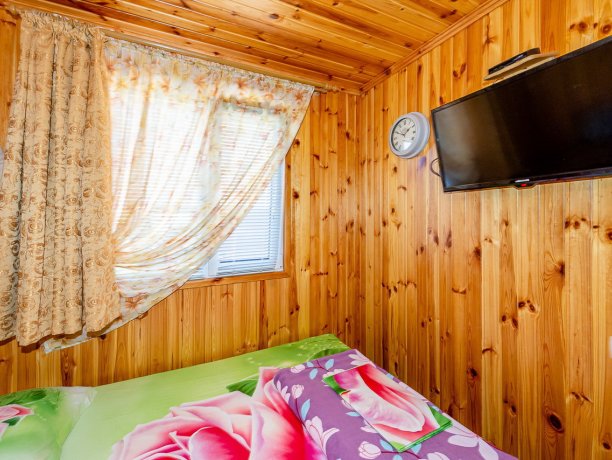 Коттедж №2 Люкс 4х местный одноэтажный трехкомнатный, база отдыха «ЛенСити», Кирилловка. Фото 9