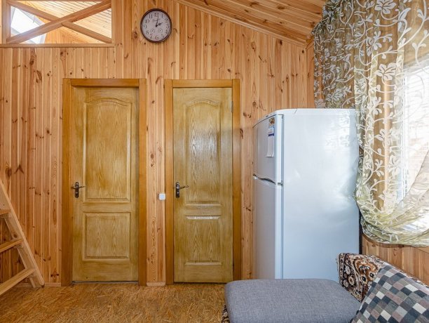 Коттедж №4 Люкс 6ти местный 2-х уровневый трехкомнатный, база отдыха «ЛенСити», Кирилловка. Фото 5