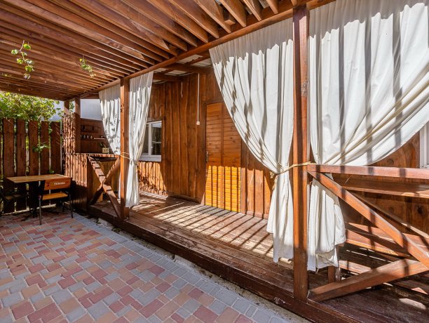 Коттедж №4 Люкс 6ти местный 2-х уровневый трехкомнатный, база отдыха «ЛенСити», Кирилловка. Фото 16