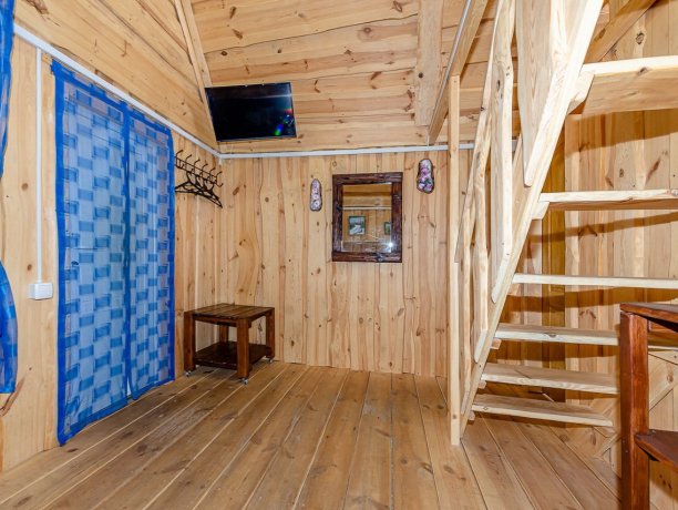 Коттедж №6 Люкс 4х местный 2х этажный трехкомнатный, база отдыха «ЛенСити», Кирилловка. Фото 9