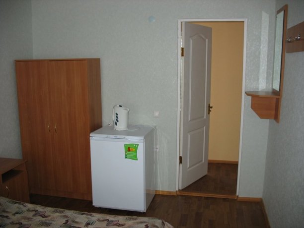 Стандарт №1 однокомнатный, база отдыха «Елена», Кирилловка. Фото 1