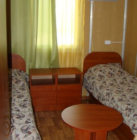 Эконом №7 однокомнатный, база отдыха «Елена», Кирилловка. Фото 1