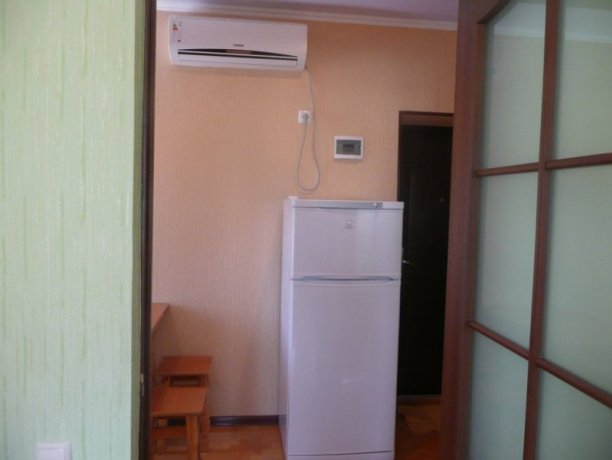 Люкс №7-1 двухкомнатный, база отдыха «Орион», Кирилловка. Фото 20