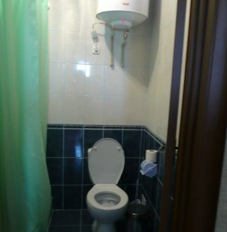 Люкс №7-1 двухкомнатный, база отдыха «Орион», Кирилловка. Фото 13