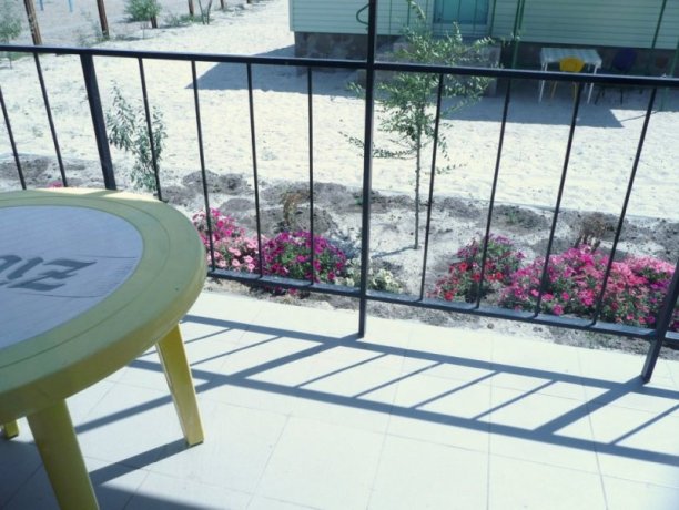 Люкс №7-1 двухкомнатный, база отдыха «Орион», Кирилловка. Фото 5