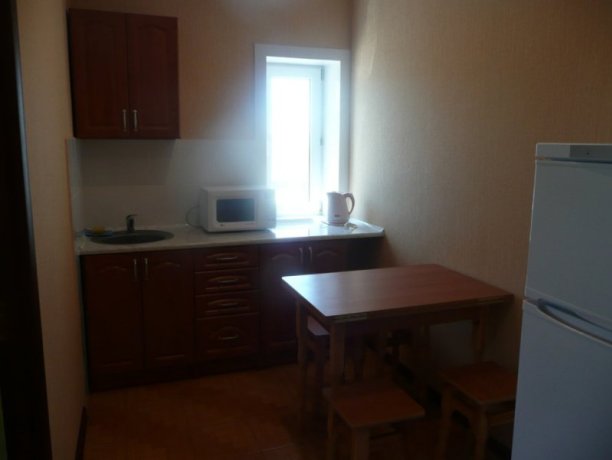 Люкс №7-3 двухкомнатный, база отдыха «Орион», Кирилловка. Фото 14