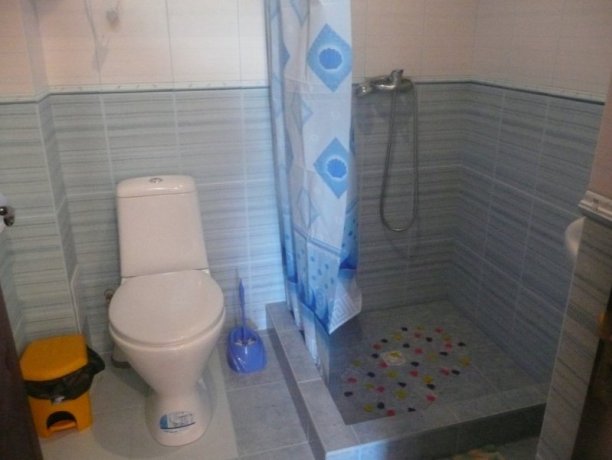 Люкс №7-3 двухкомнатный, база отдыха «Орион», Кирилловка. Фото 22