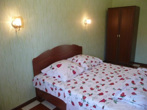 Люкс №7-4 двухкомнатный, база отдыха «Орион», Кирилловка. Фото 15