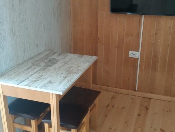 Люкс №19 (3к) двухкомнатный, база отдыха «Арис», Кирилловка. Фото 1